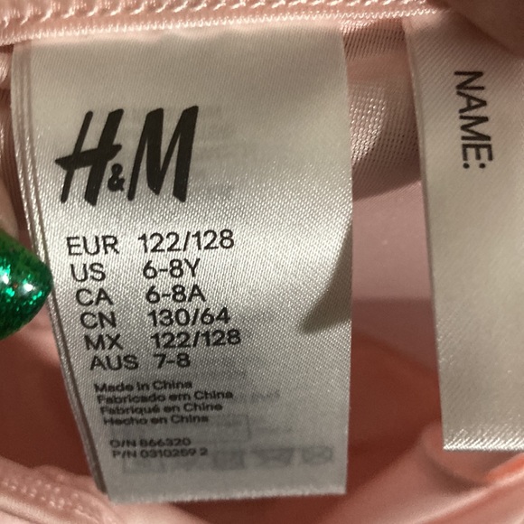 Girls, pink, and gold tutu 6-8 years looks brand new, no stains or damage - Picture 3 of 3